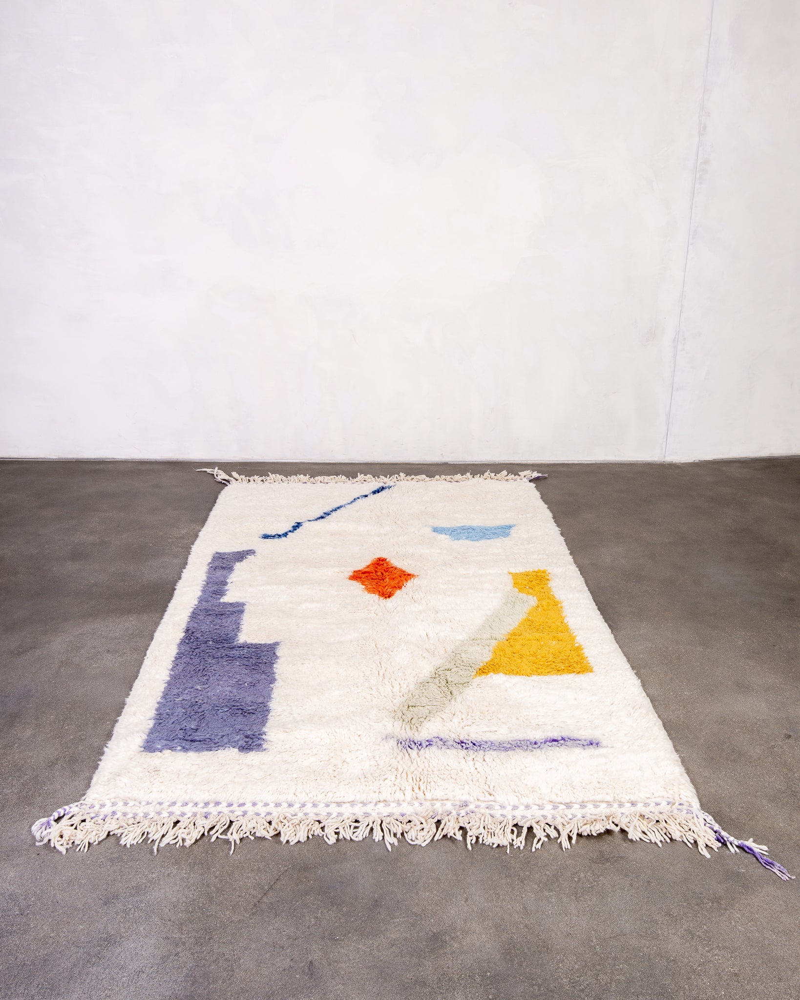 Modern designer handcrafted Berber rug from morocco Beniourain with beautiful colors and patterns